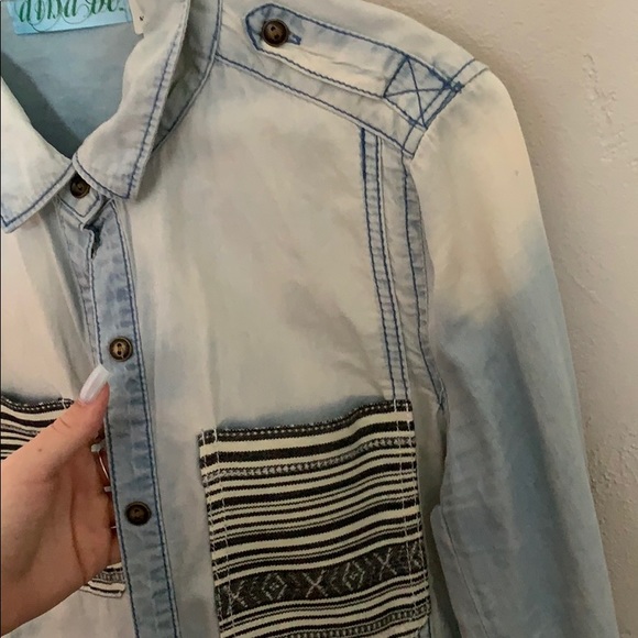 Button down distressed top - Picture 3 of 4